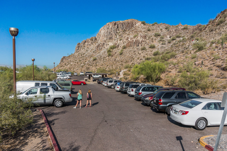 Piewesta Peak - Parking